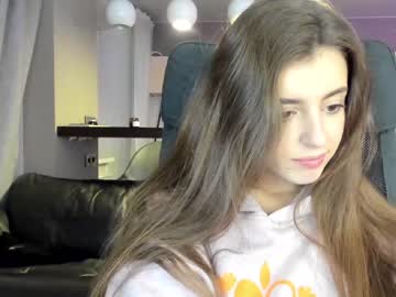 girl
        coy_amina_ cam image #95192
