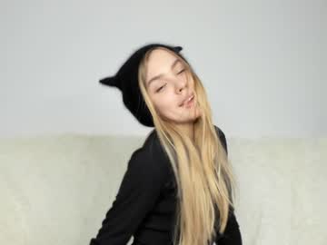 girl
        katya_loves cam image #856762