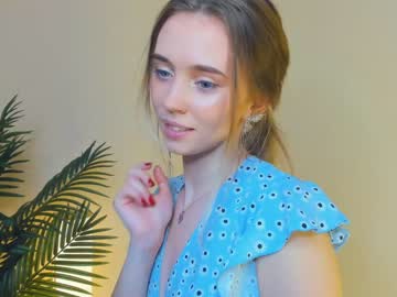 girl
        katrin_tangerine cam image #3843740