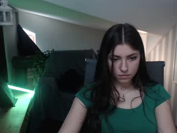 girl
        _nel cam image #13596