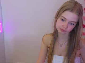 girl
        riinaaa cam image #6451287