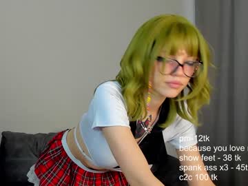 girl
        lisa_milkis cam image #431669