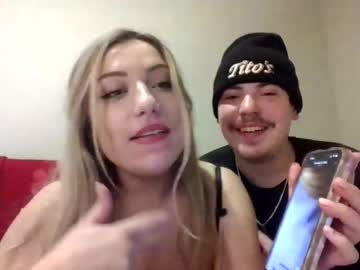 couple
        johnnny420 cam image #6449791