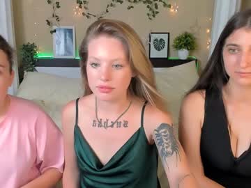 girl Sex Cam Girls Roleplay For Viewers On Chaturbate with isla_meow