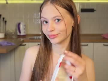 girl
        tweety_sweetie cam image #5519413