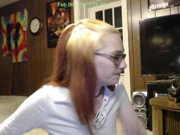 couple
        petiteandpete cam image #847554