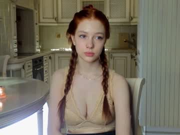 girl
        shirleywhitney cam image #3321883