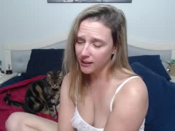 girl
        bluexstacey cam image #1892132