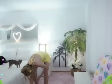 girl
        amyvalentine cam image #3355257