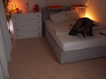 girl
        emma_land cam image #5646248