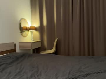 couple
        alexandlia cam image #6390337