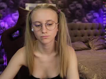 girl
        angeellina cam image #320225