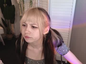 girl
        y_u_m_i_k_a cam image #1416002