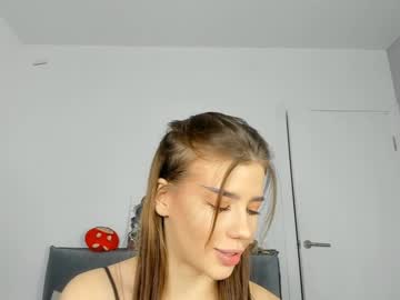 girl
        jenie_fire cam image #5123907