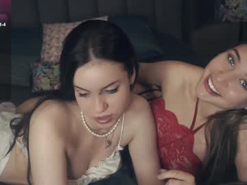 couple
        vivid_girls cam image #4542776