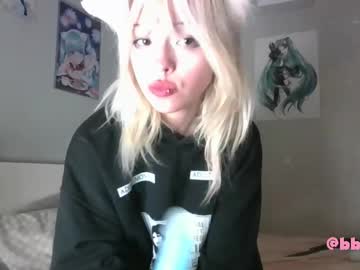 girl
        bbypawz cam image #5426607
