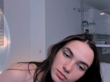 girl
        jemmynow cam image #2466148