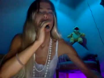girl
        sweet_bottom69 cam image #2334516