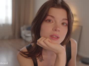 girl
        auddicted cam image #308346