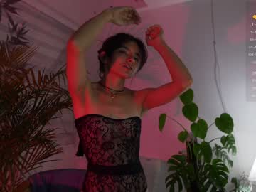 girl
        urcutelinda cam image #3395666