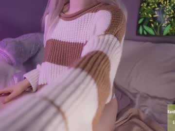 girl
        alice_kosmos cam image #623766