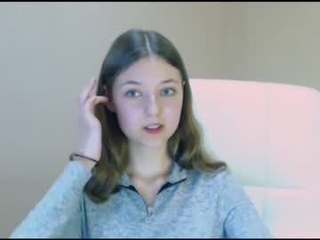 girl
        vivien_leight cam image #1117677