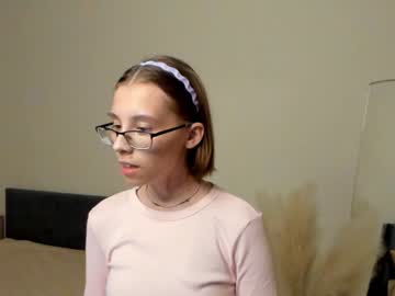 girl
        jodychurchwell cam image #4205855