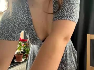 girl
        nyconik cam image #6063842