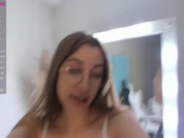 girl
        ayla_mark cam image #522185