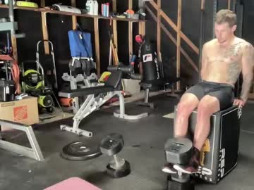 couple
        browneyedmuscleboy32 cam image #2286677