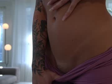 girl
        lace___ cam image #3574000