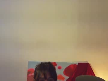 girl
        annesense cam image #1606333