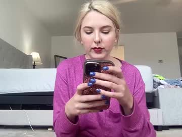 girl
        tpink95 cam image #1921123
