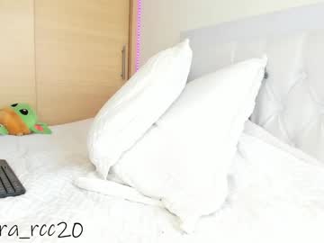 girl
        stephany_ricci cam image #2747470