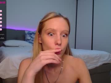girl
        callme_star cam image #2063197