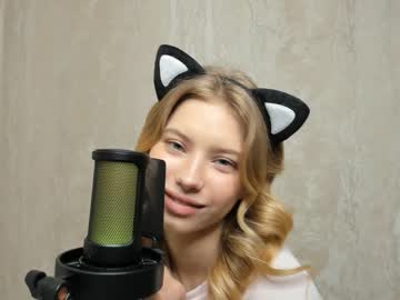 girl
        olivia_madyson cam image #2083710