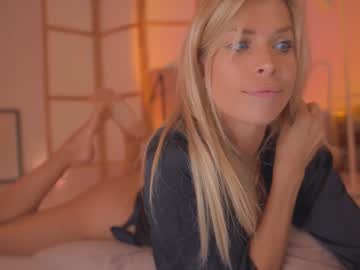 girl
        ocicat cam image #5089590