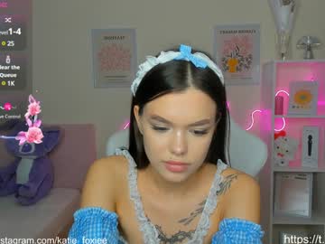 girl
        katiefoxie cam image #5284846