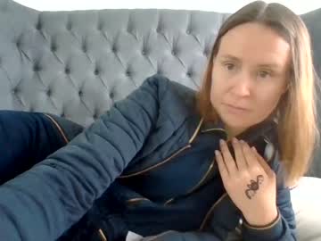 girl
        eatmypie69 cam image #2745564