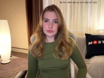 girl
        cute_siberian_girl cam image #5447769