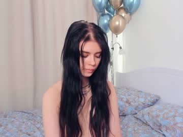 girl
        elfas_cute cam image #1941543