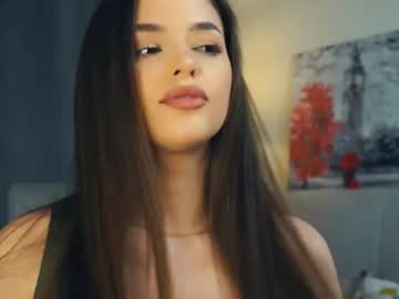 girl
        zarabeamer cam image #6796984
