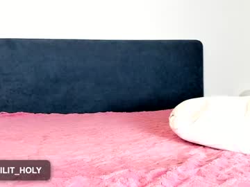 girl
        lily_holy cam image #3209142