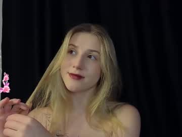 girl
        chloe_guidry cam image #6098699