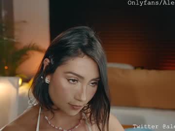 girl
        alejastorm cam image #6693265
