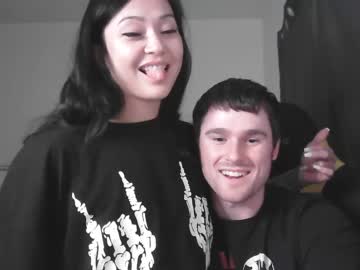 couple
        duke_bronson cam image #494891