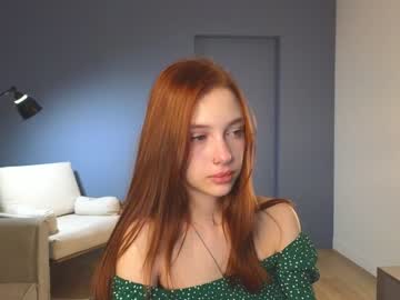 girl
        shirleywhitney cam image #3724711
