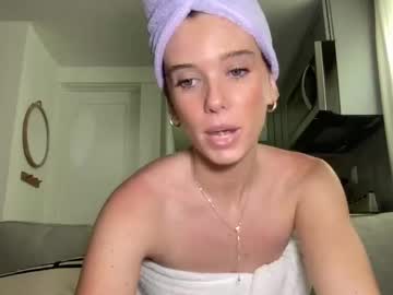 girl
        darlingsterling cam image #4479748