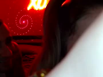 couple
        freakycrewof3 cam image #1761036