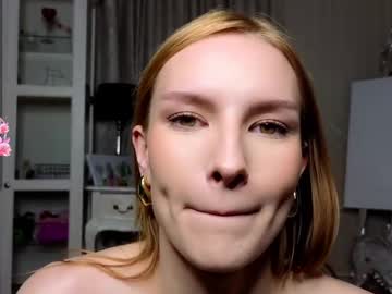 girl
        gooody_girl cam image #6898315